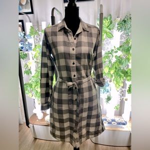 Royal Robbins - Long Sleeved Midi Button Down Dress with Two Sets of Pockets